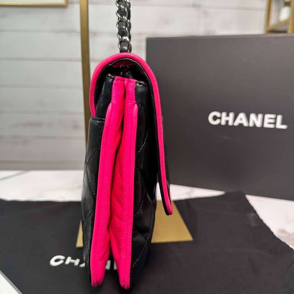 SOLD โโโโCHANEL RARE Large 2008 Cruise Collection Flap Bag ๐ - Picture 4 of 14